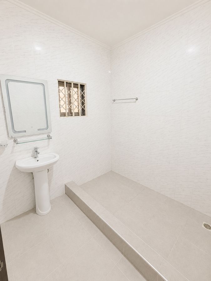 Bath suite